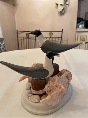 Hand Carved Wood Coastal Bird Figurine Seagulls on Pier Piling with Seashells